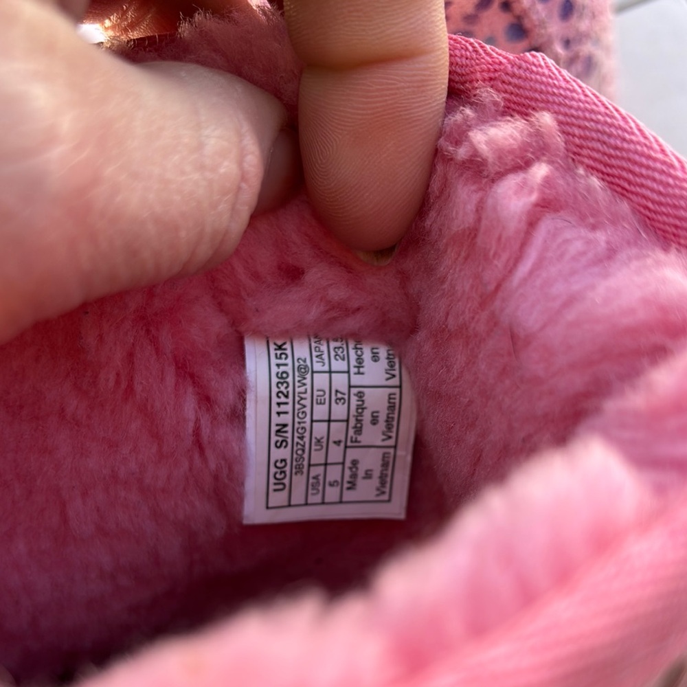 Pink Sequin uggs - Picture 3 of 4